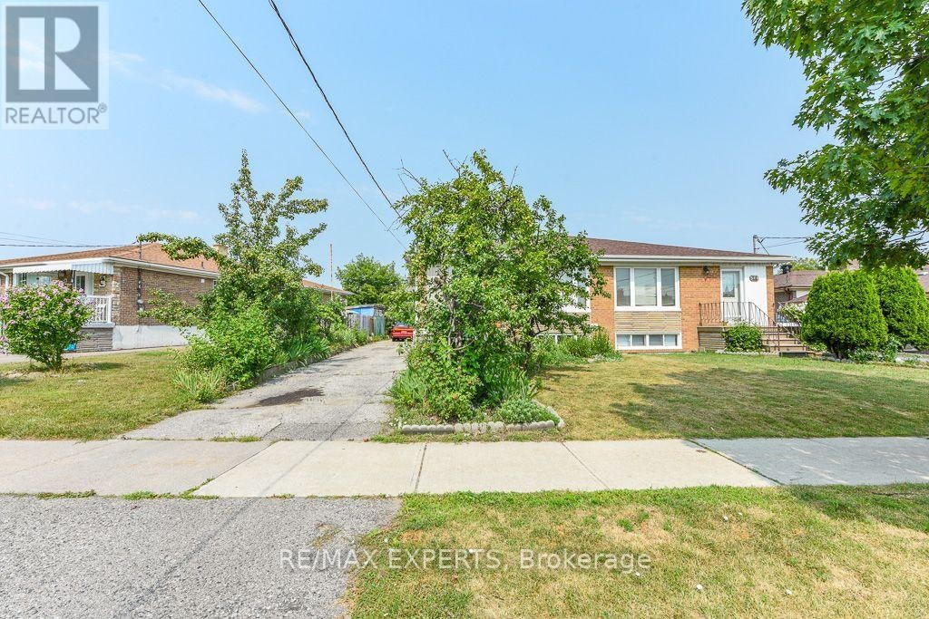 22 Rubydale Gardens, Toronto, ON, M9L 1B9 - 27