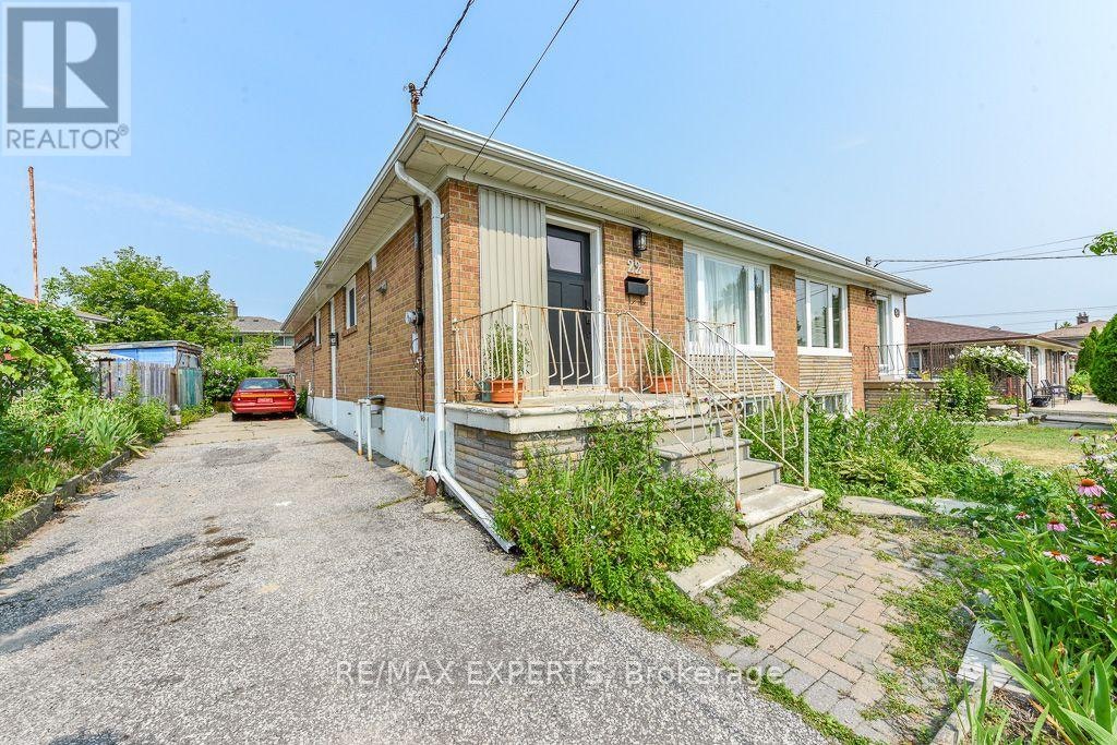 22 Rubydale Gardens, Toronto, ON, M9L 1B9 - 25