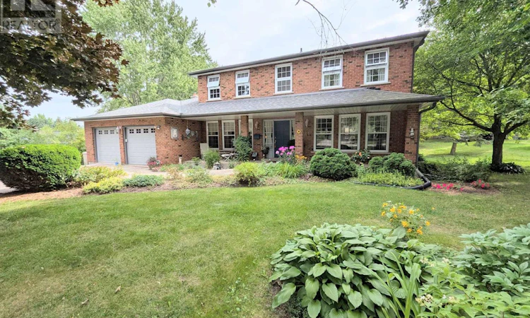 11 Lynda Avenue