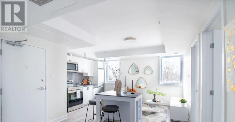 101-994 Bronson Avenue, Ottawa, ON, K1S 4H1 - 4