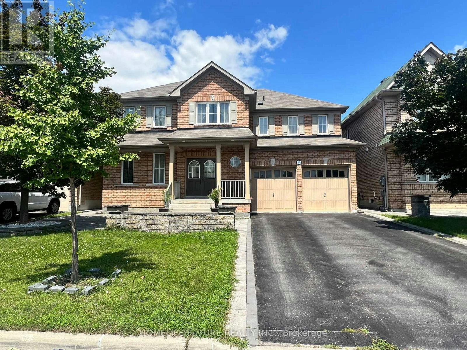 BSMT-2432 Pilgrim Square, Oshawa, ON, L1L 0B6