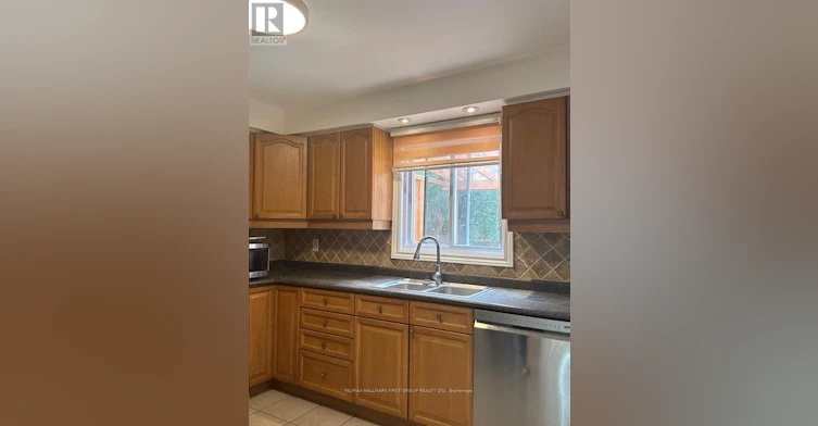 6 Carruthers Crescent, Barrie, ON, L4M 6A5 - 12