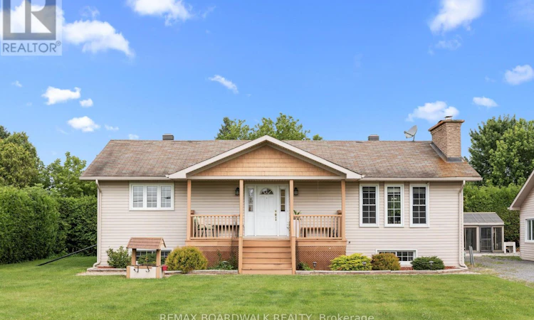 955 Lacroix Road