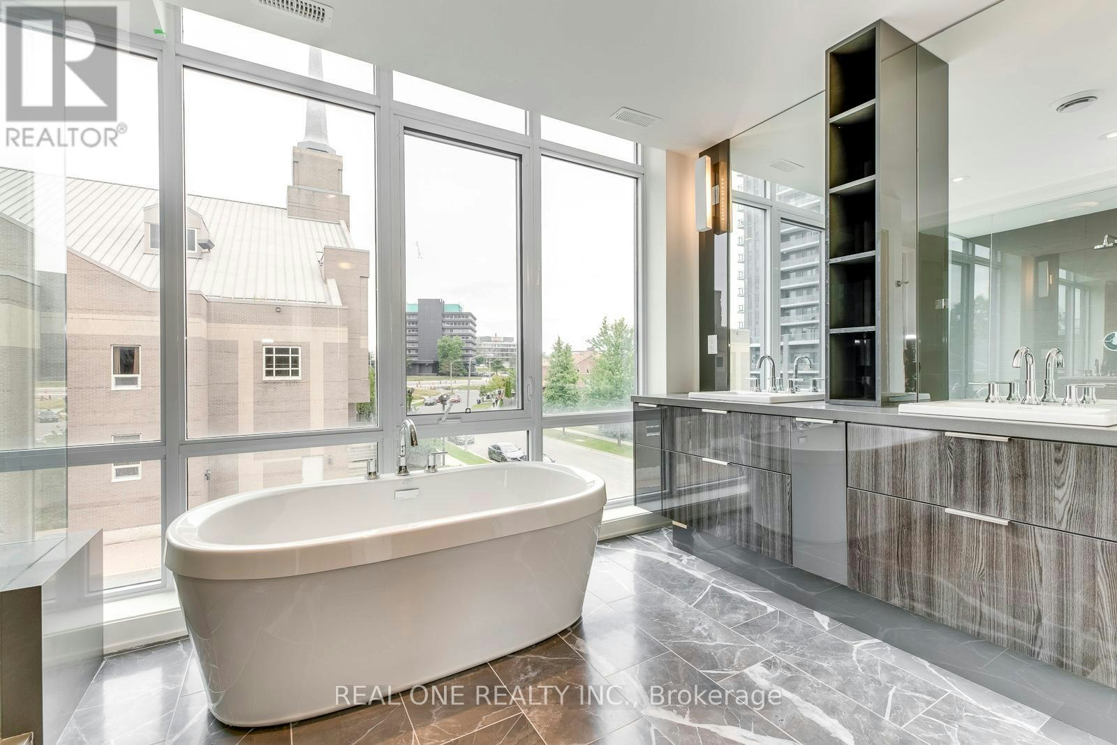 42 Sonic Way, Toronto, ON, M3C 0P3 - 37