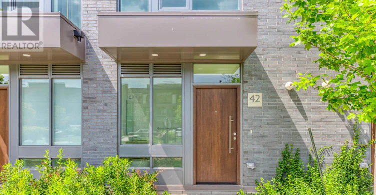 42 Sonic Way, Toronto, ON, M3C 0P3 - 2