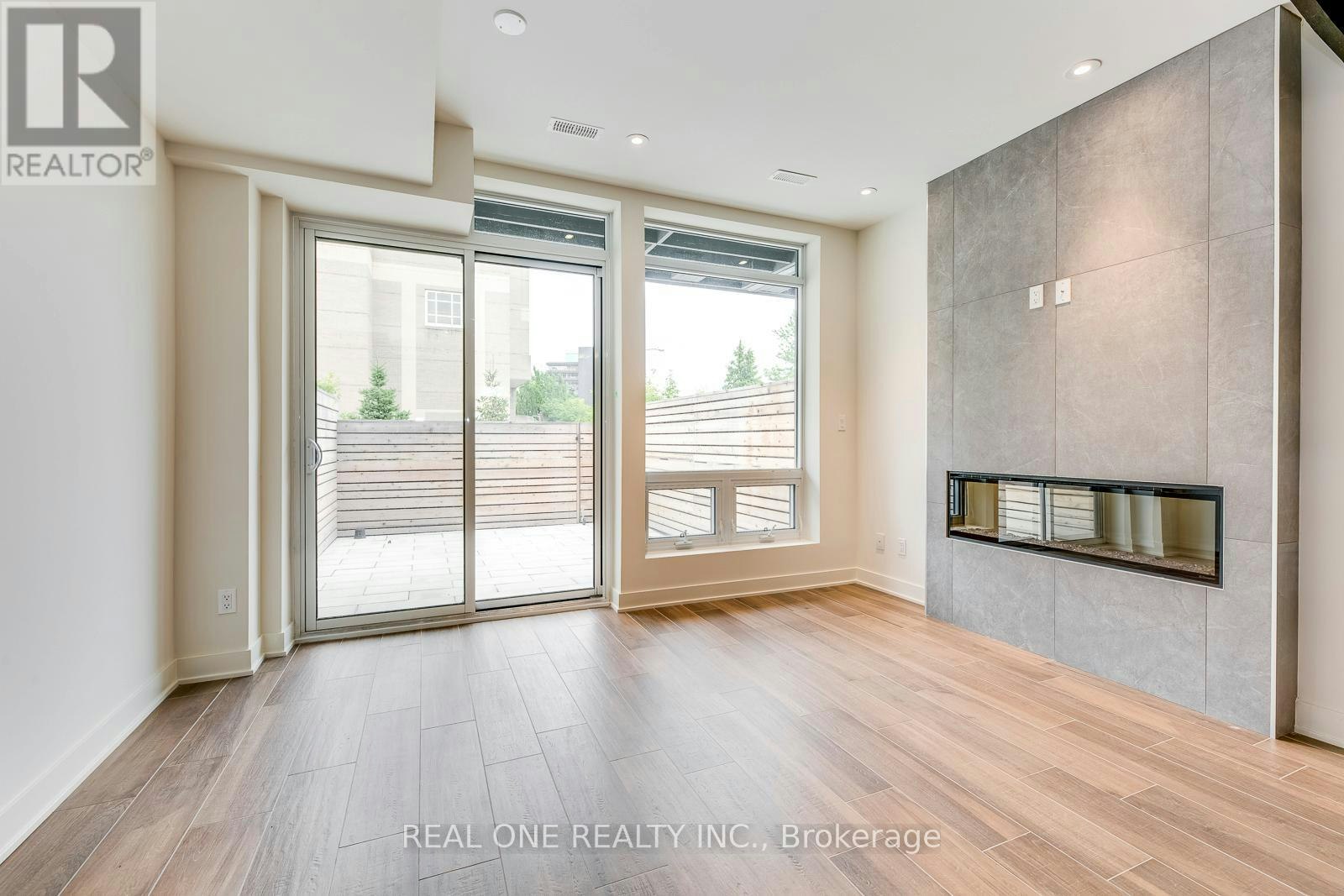 42 Sonic Way, Toronto, ON, M3C 0P3 - 7