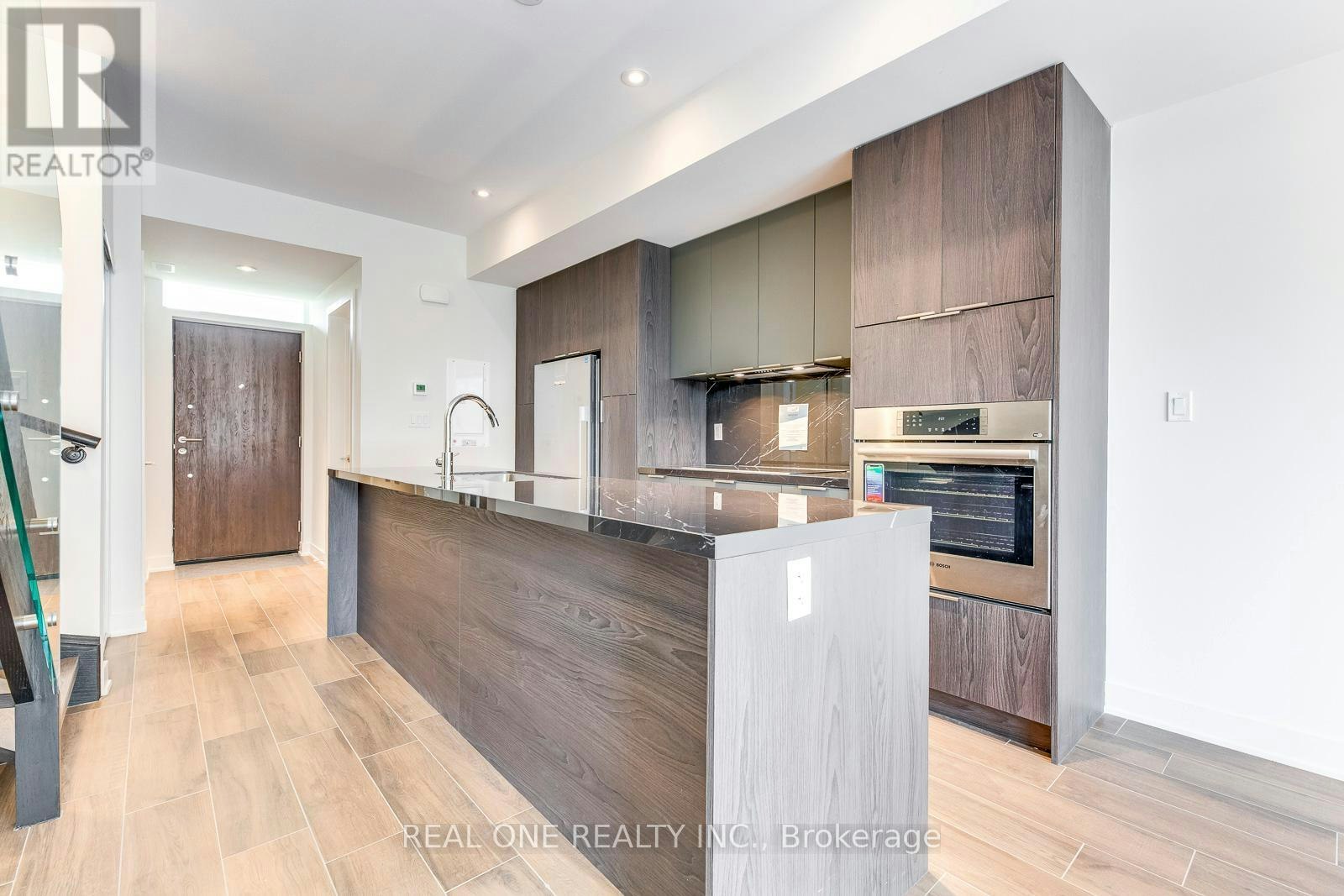 42 Sonic Way, Toronto, ON, M3C 0P3 - 14
