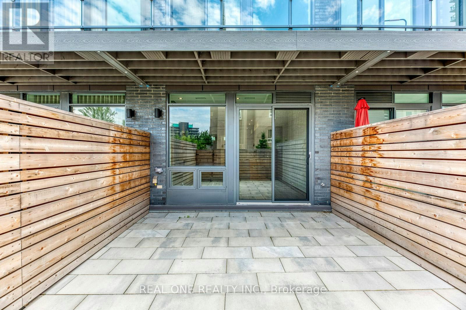 42 Sonic Way, Toronto, ON, M3C 0P3 - 9