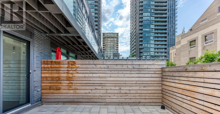 42 Sonic Way, Toronto, ON, M3C 0P3 - 11