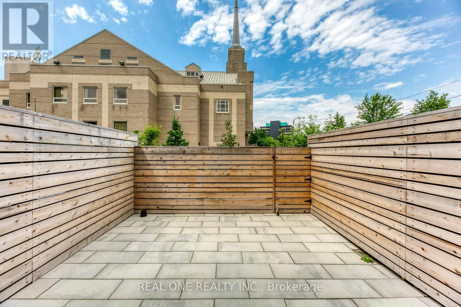42 Sonic Way, Toronto, ON, M3C 0P3 - 8