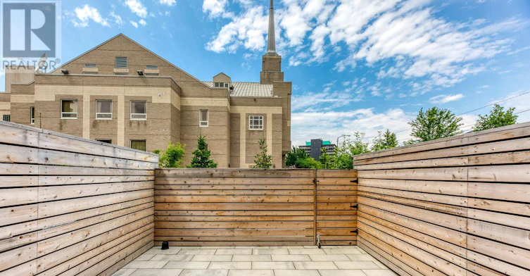 42 Sonic Way, Toronto, ON, M3C 0P3 - 8
