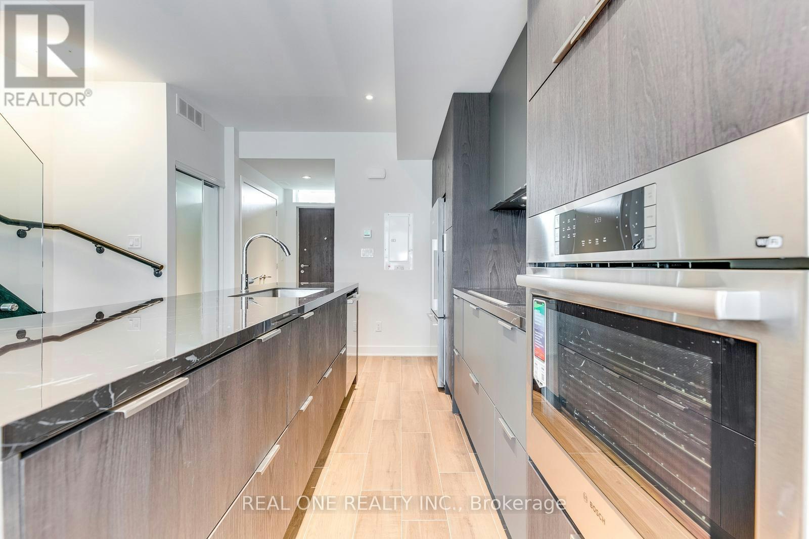 42 Sonic Way, Toronto, ON, M3C 0P3 - 16