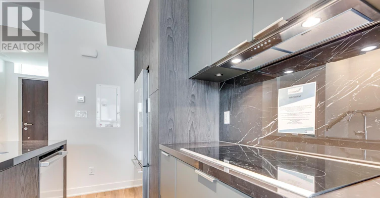 42 Sonic Way, Toronto, ON, M3C 0P3 - 18