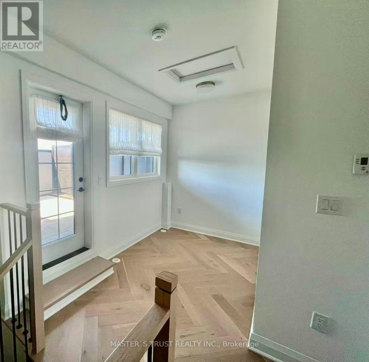 27 Alton Crescent, Vaughan, ON, L4J 0M1