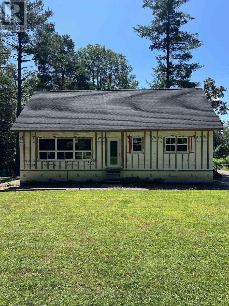 1096 Raymond Road, Muskoka Lakes, ON, P0B 1M0