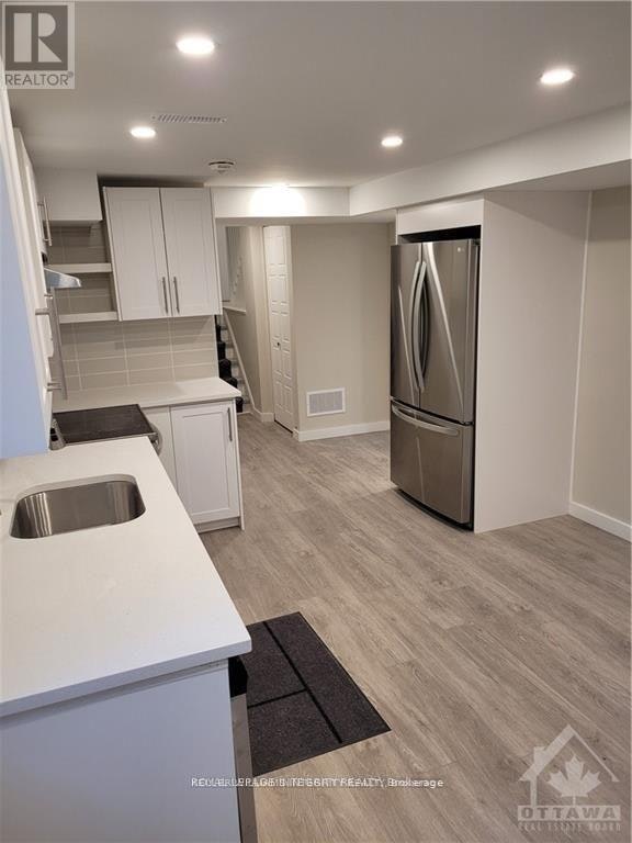 B-2748 Moncton Road, Ottawa, ON, K2B 7W1 - 9