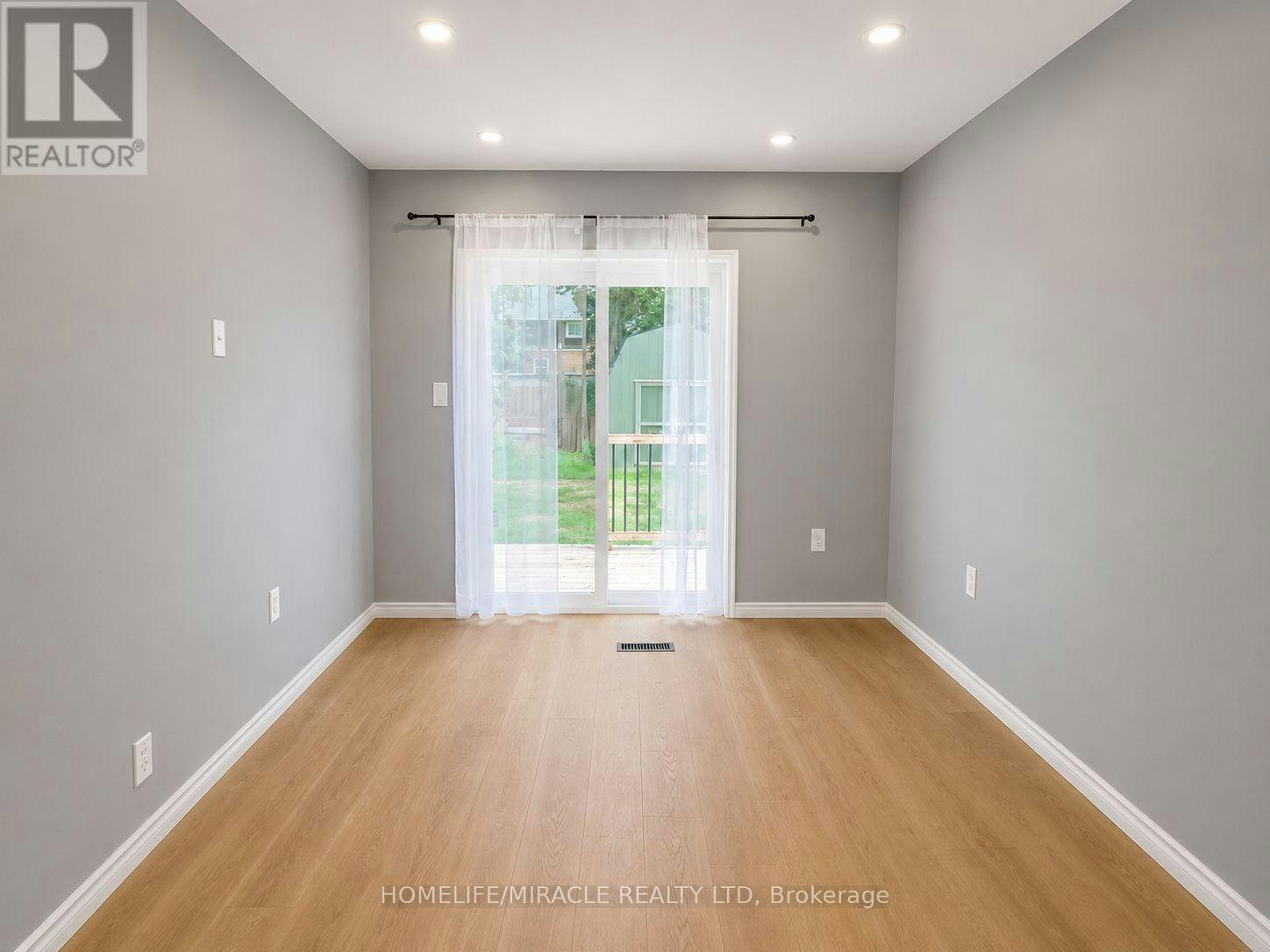 MAIN-6523 Barker Street, Niagara Falls, ON, L2G 1Y6 - 9