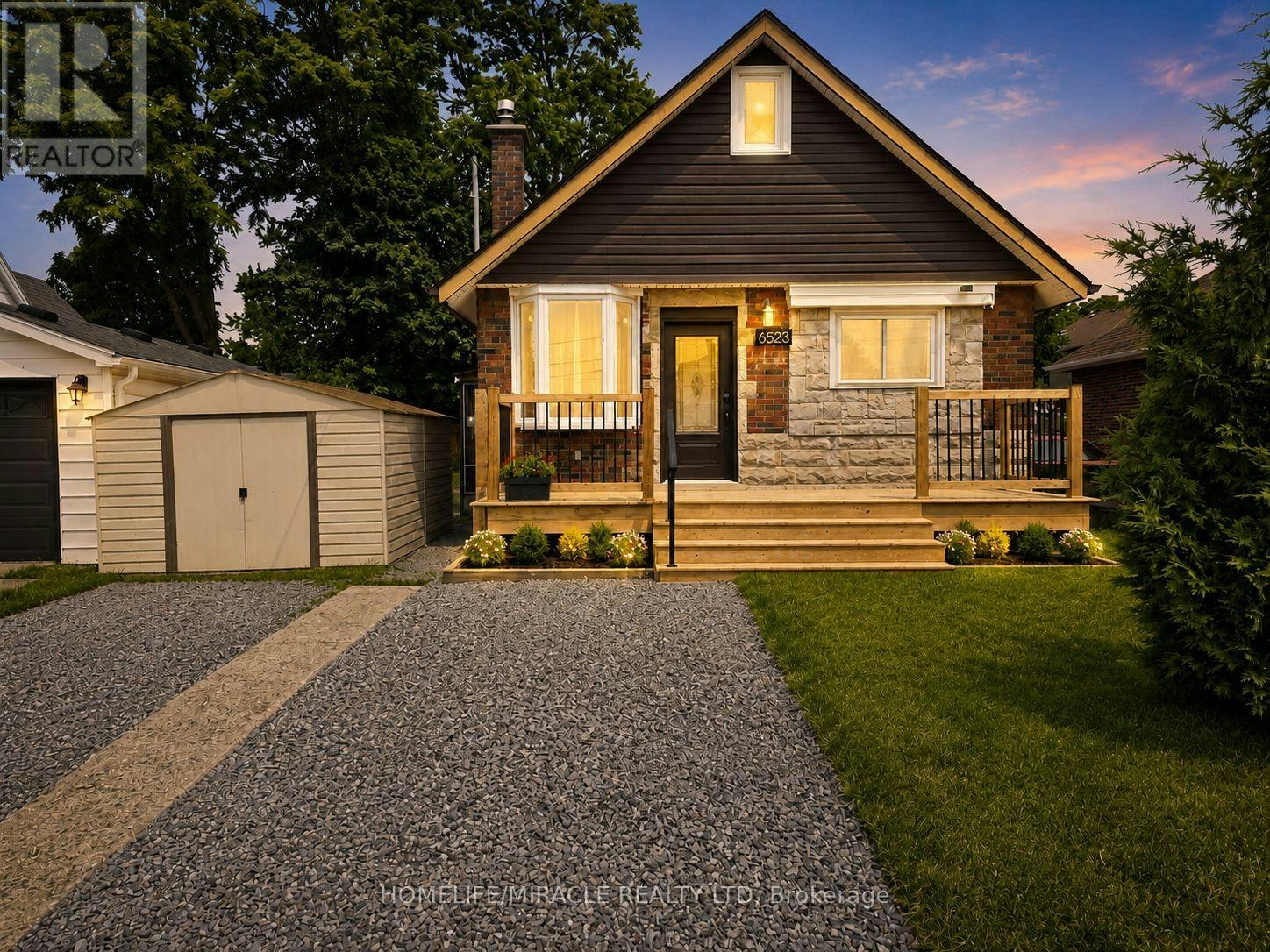 MAIN-6523 Barker Street, Niagara Falls, ON, L2G 1Y6 - 2