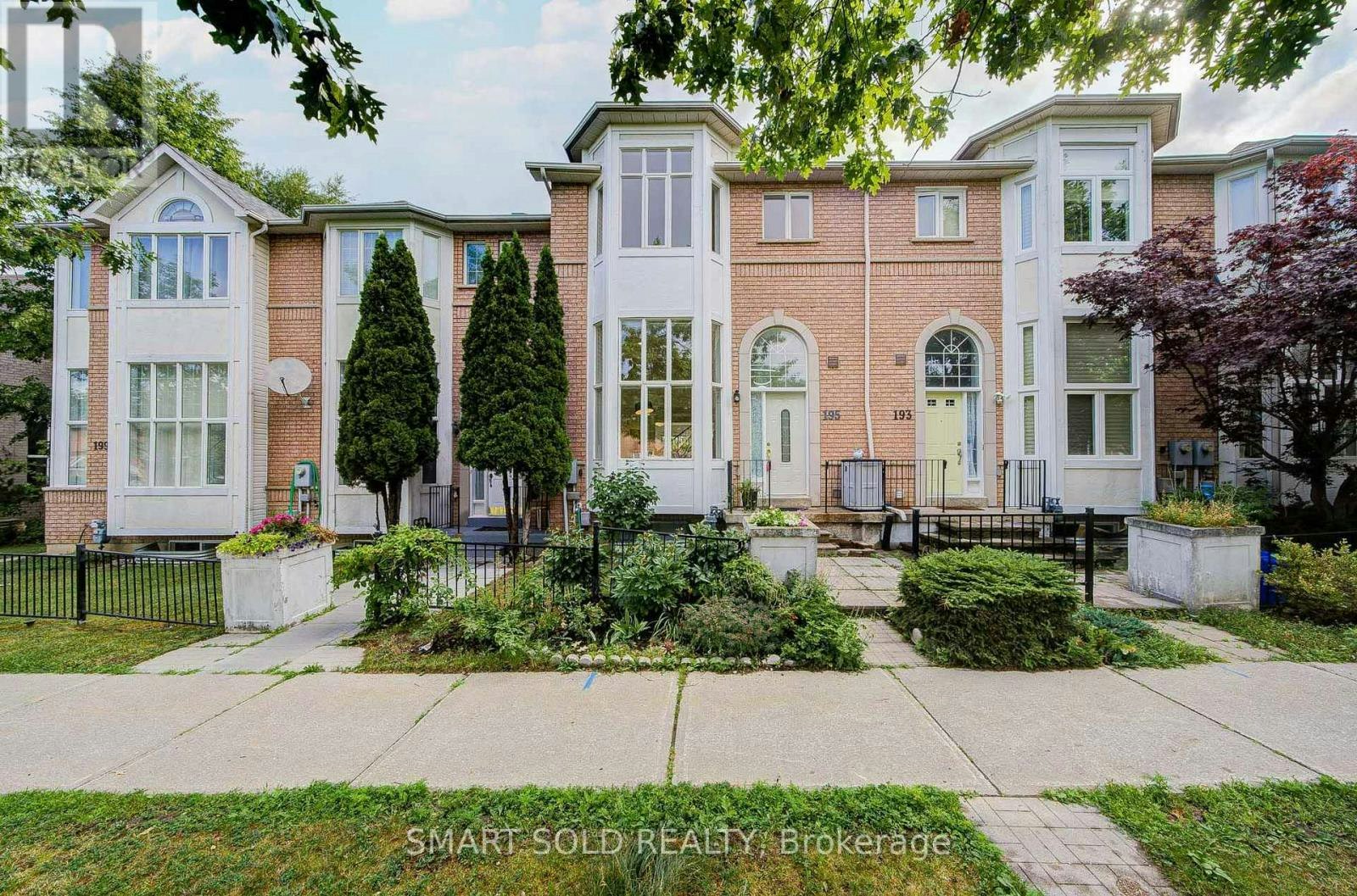 195 Shirley Drive, Richmond Hill, ON, L4S 1T3