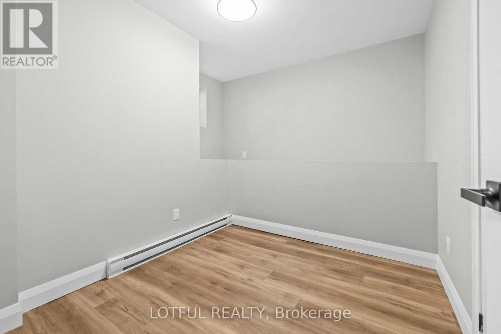 D-516 Tweedsmuir Avenue, Ottawa, ON, K1Z 5N9 - 16