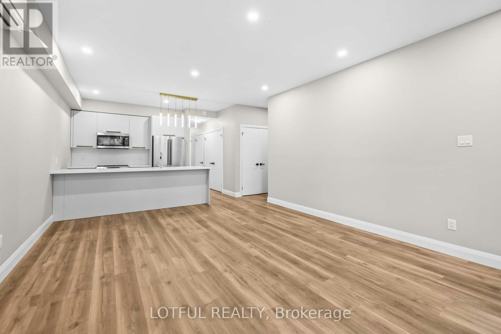 D-516 Tweedsmuir Avenue, Ottawa, ON, K1Z 5N9 - 6