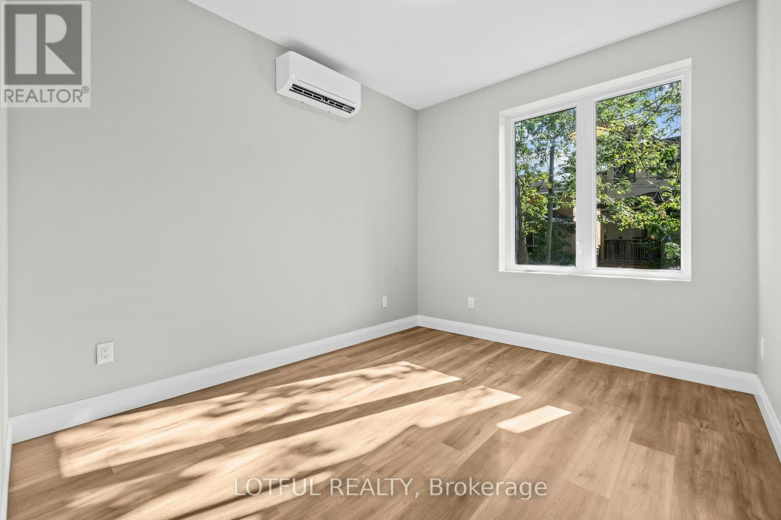 D-516 Tweedsmuir Avenue, Ottawa, ON, K1Z 5N9 - 13