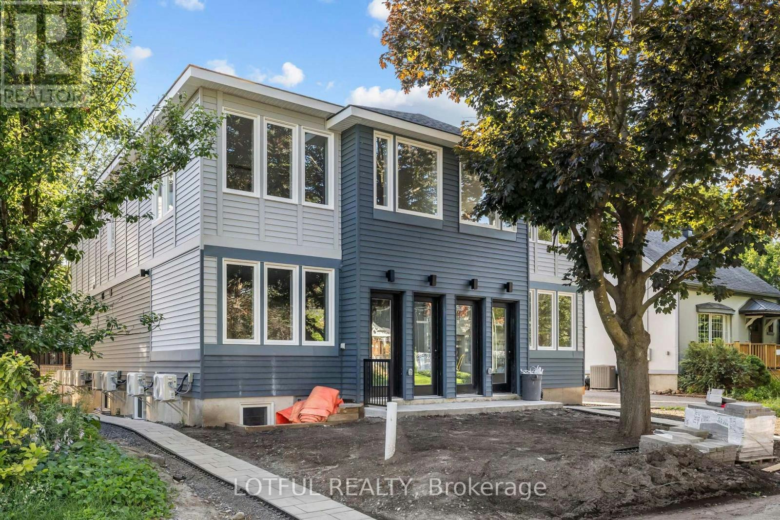 D-516 Tweedsmuir Avenue, Ottawa, ON, K1Z 5N9