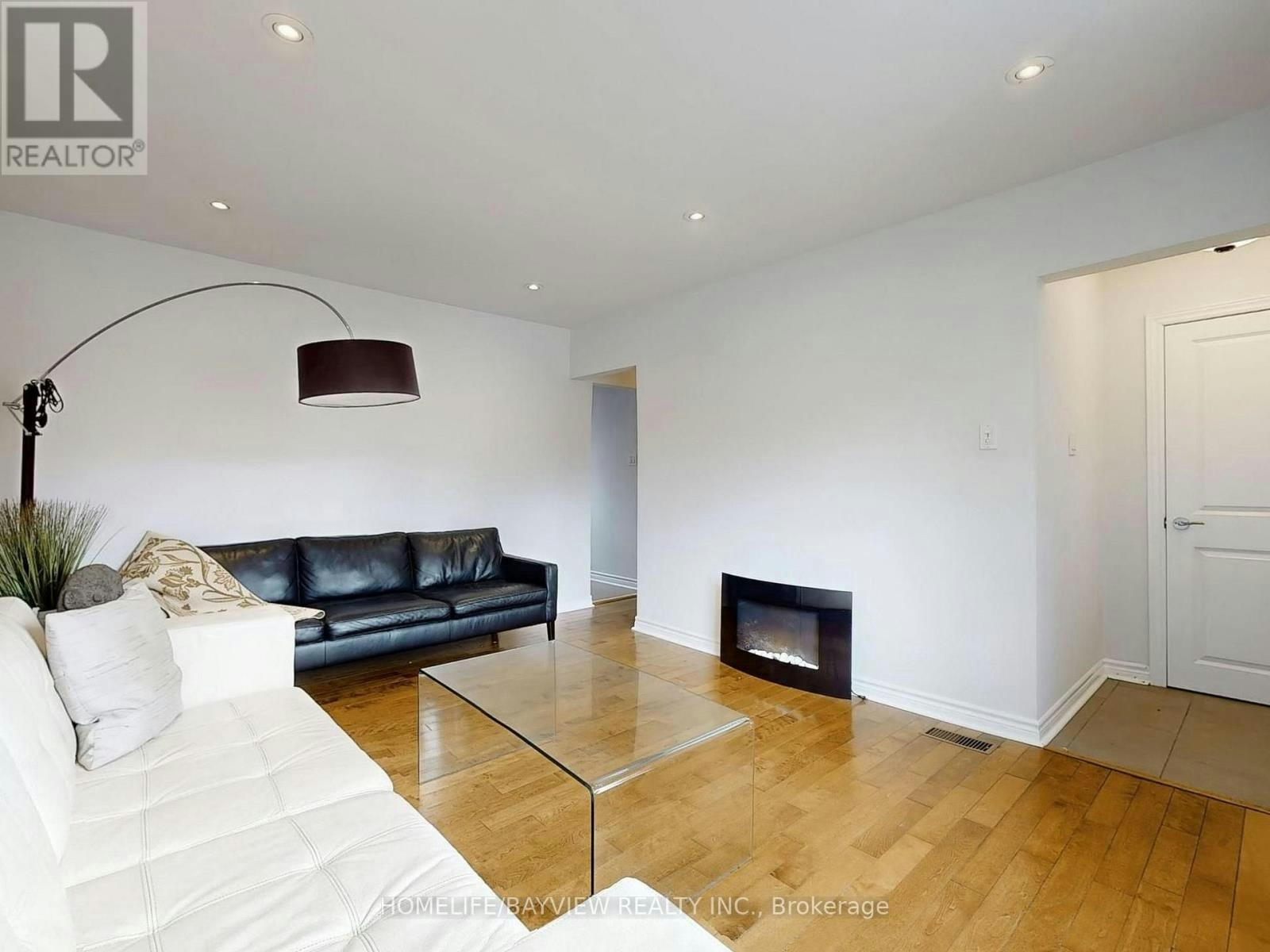 60 Bevdale Road, Toronto, ON, M2R 1L7 - 4