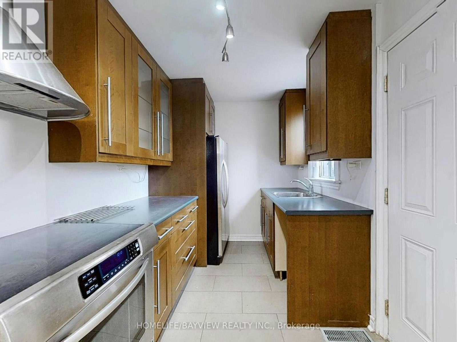 60 Bevdale Road, Toronto, ON, M2R 1L7 - 7