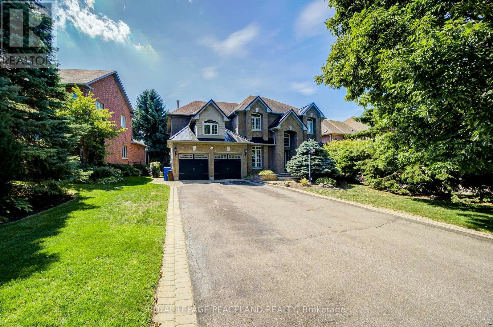 709 Highland Blade Road, Newmarket, ON, L3X 1P3