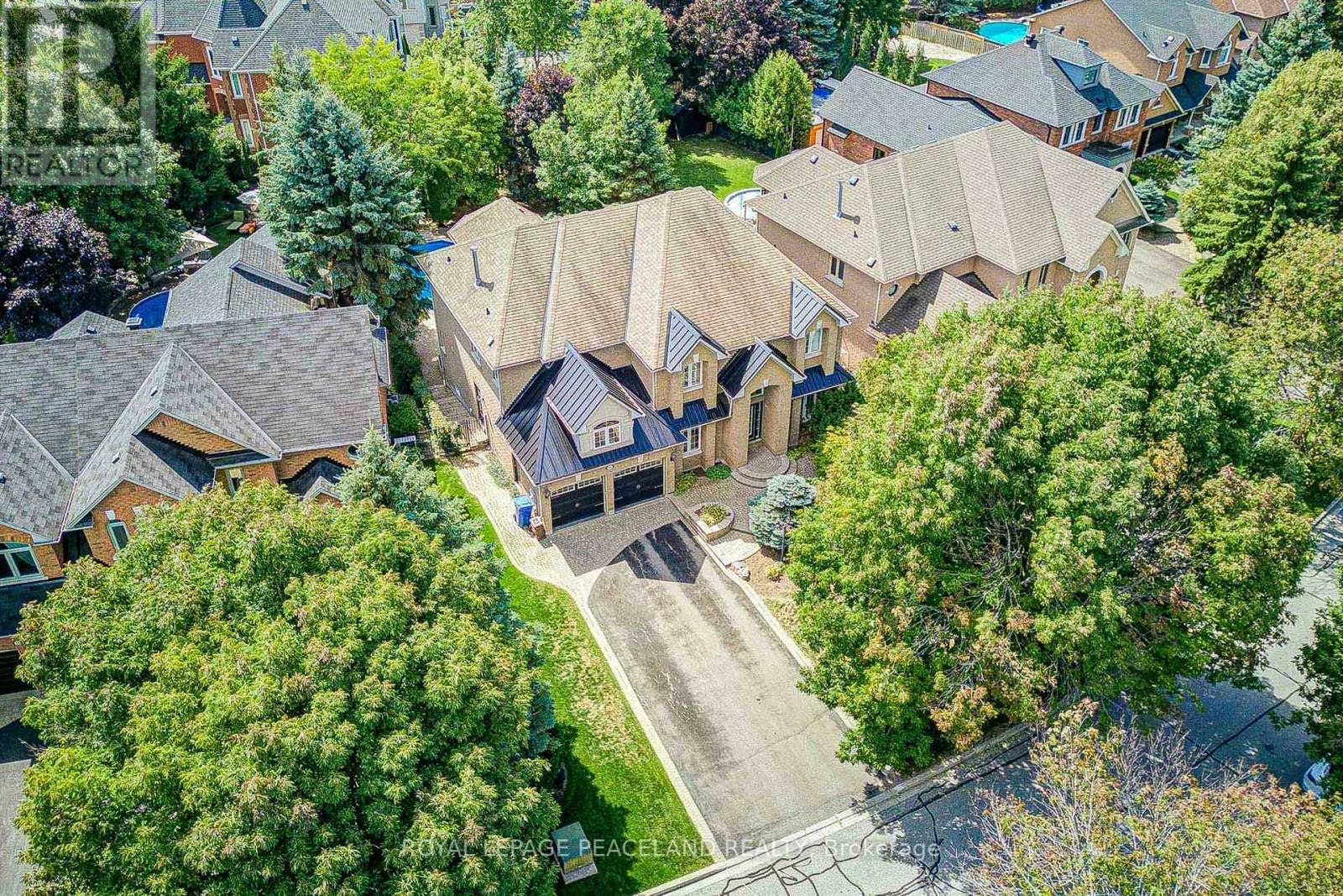 709 Highland Blade Road, Newmarket, ON, L3X 1P3