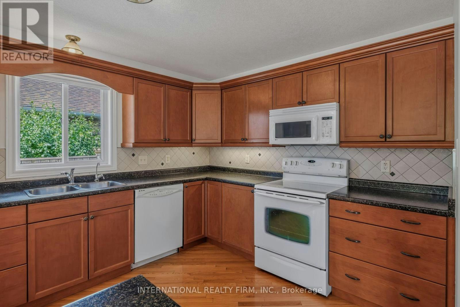 18 Sea Breeze Drive, Norfolk County, ON, N0A 1N7 - 13
