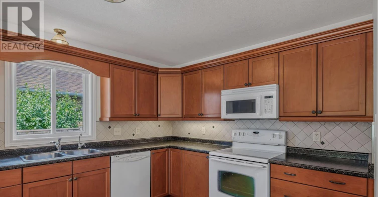 18 Sea Breeze Drive, Norfolk County, ON, N0A 1N7 - 13