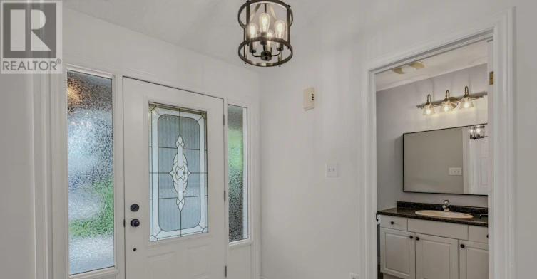 18 Sea Breeze Drive, Norfolk County, ON, N0A 1N7 - 6