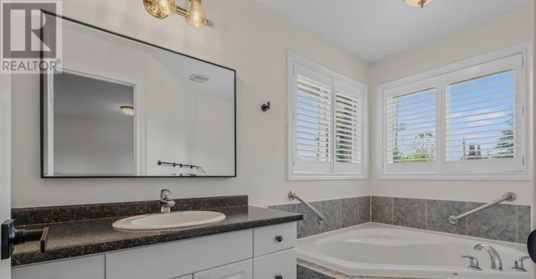 18 Sea Breeze Drive, Norfolk County, ON, N0A 1N7 - 21