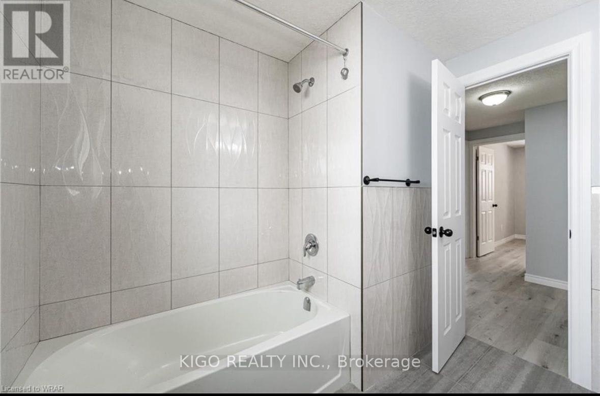 UPPER-4 Markwood Drive, Kitchener, ON, N2M 2H4 - 17