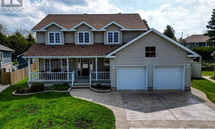 8 Sandpiper Court