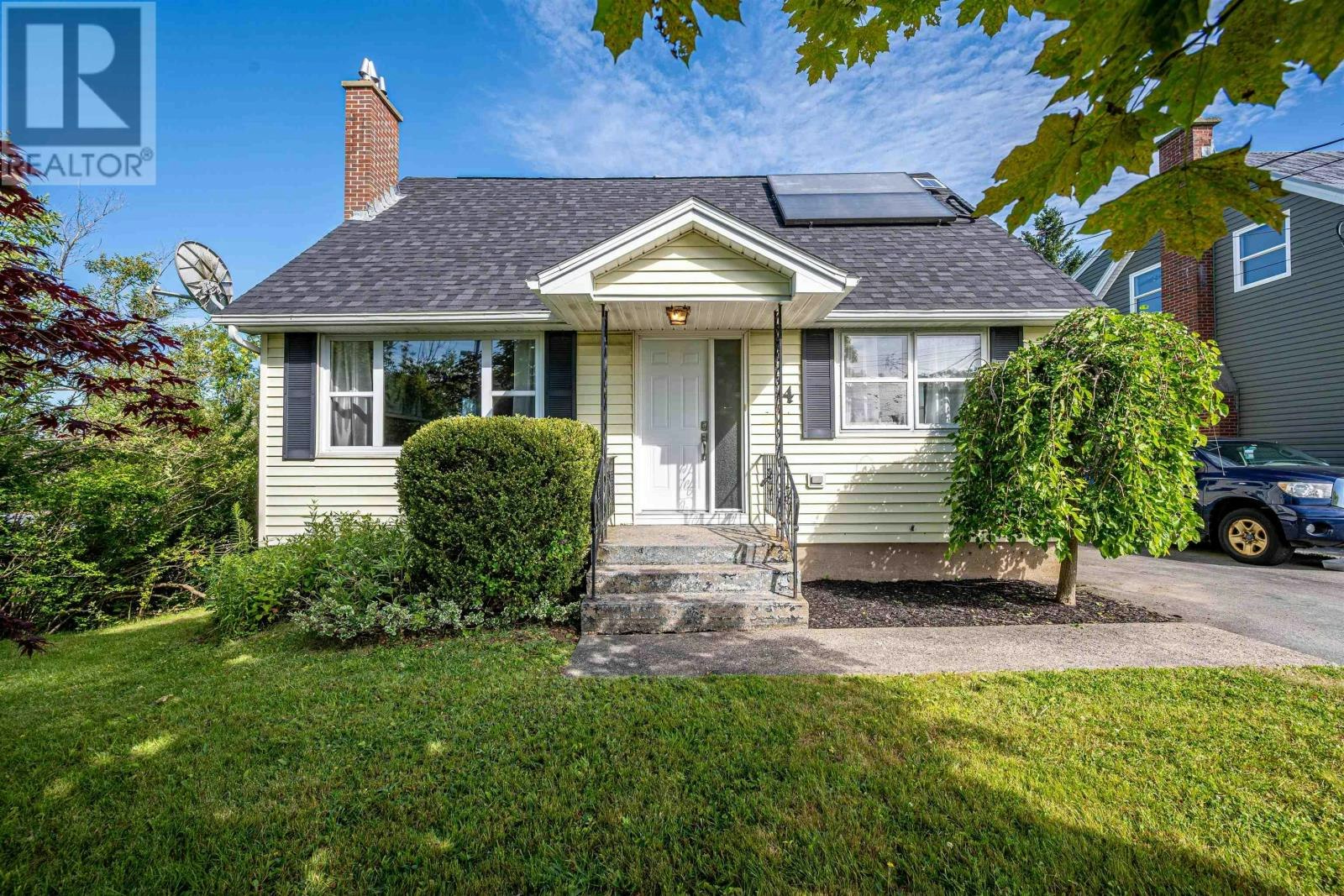 4 Summit Heights Road, Dartmouth, NS, B2Y 3X4