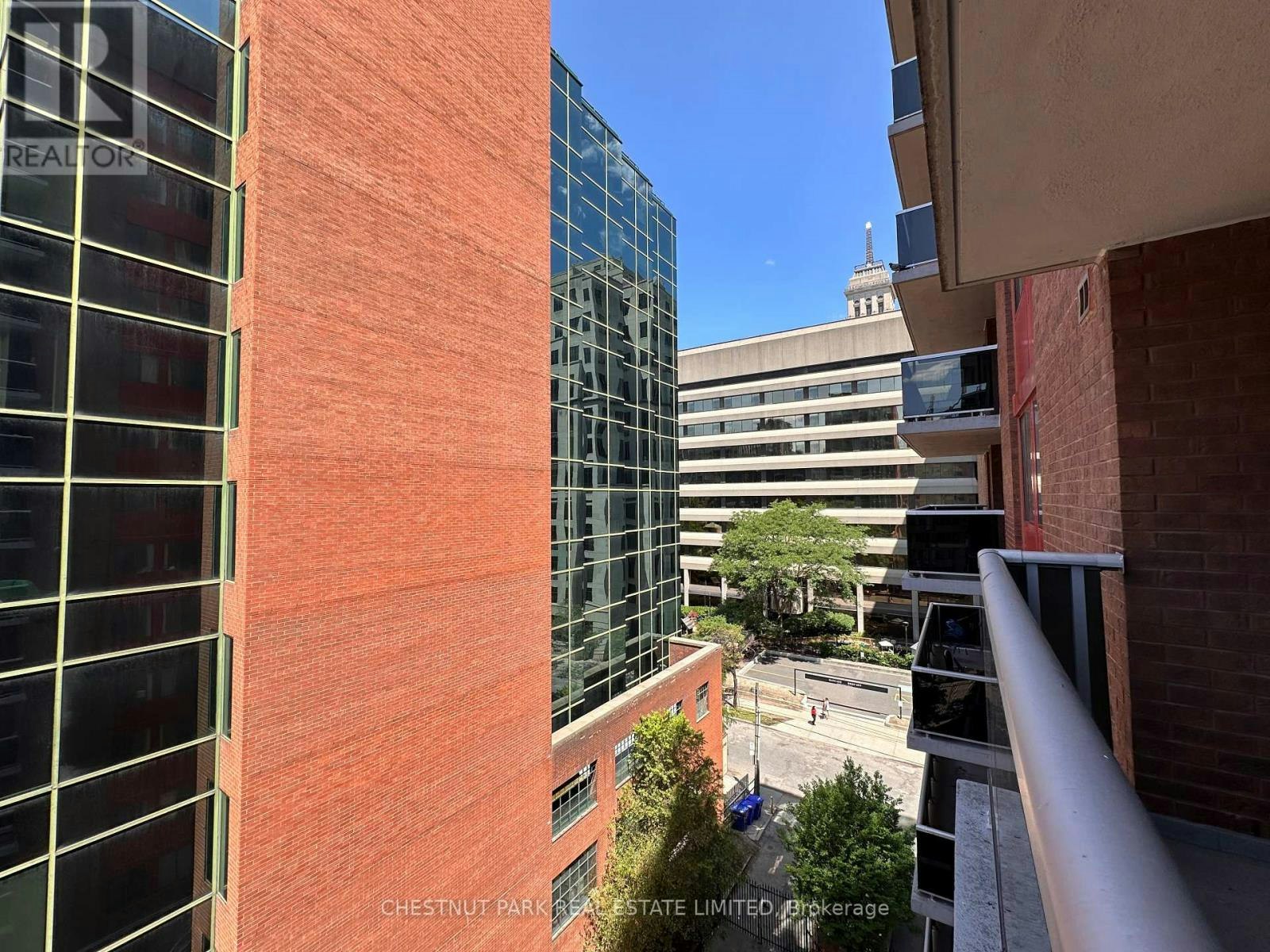 812-20 Saint Patrick Street, Toronto, ON, M5T 2Y4 - 19