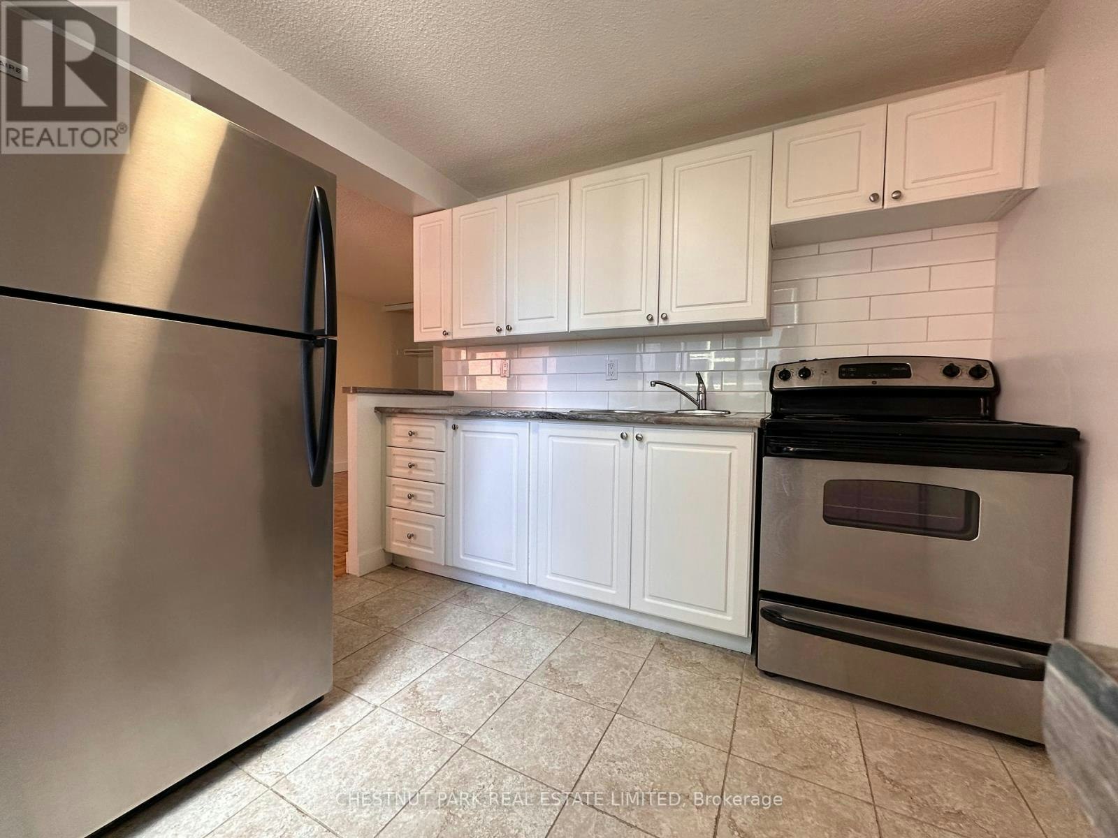 812-20 Saint Patrick Street, Toronto, ON, M5T 2Y4 - 7