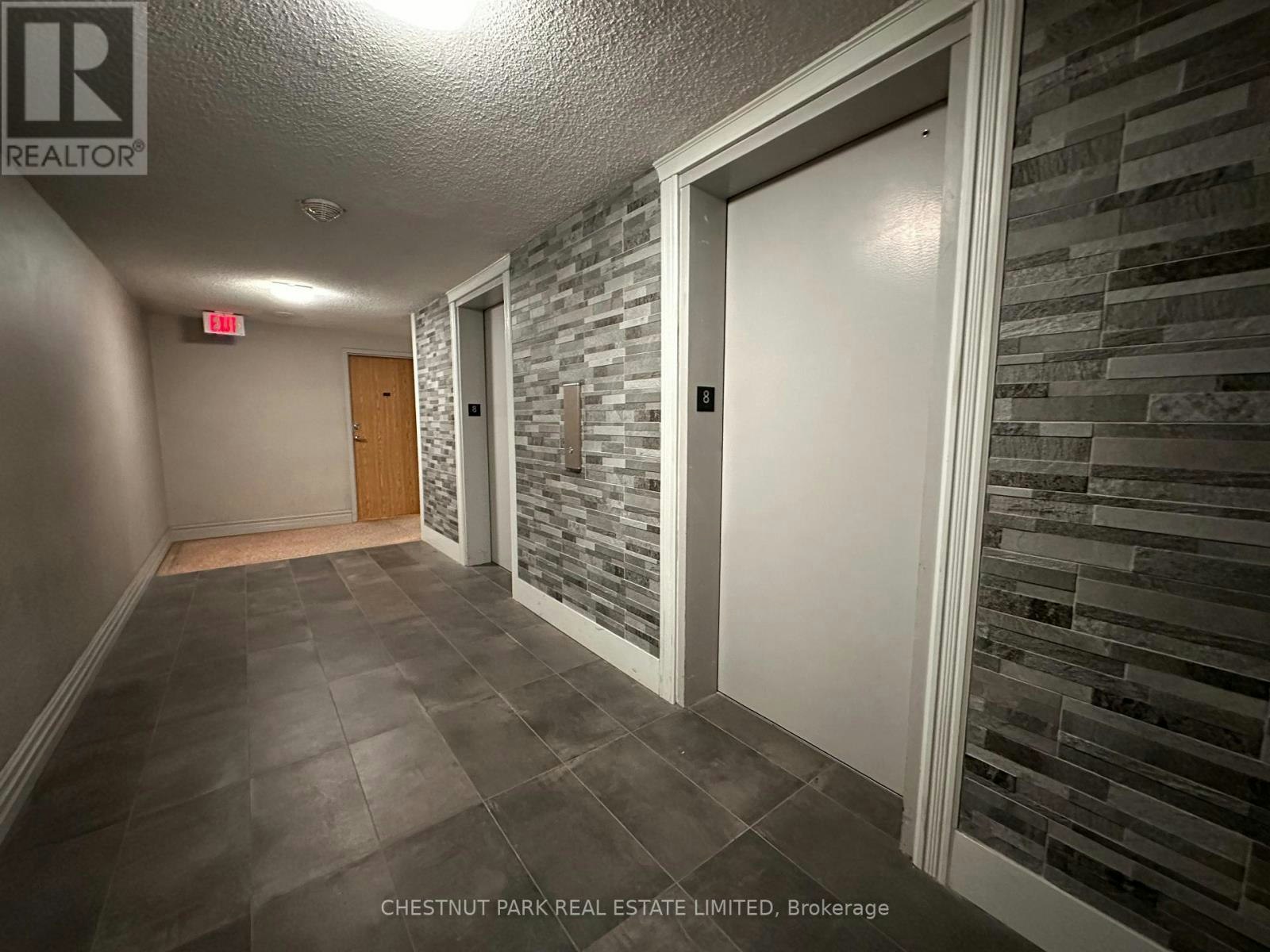 812-20 Saint Patrick Street, Toronto, ON, M5T 2Y4 - 4