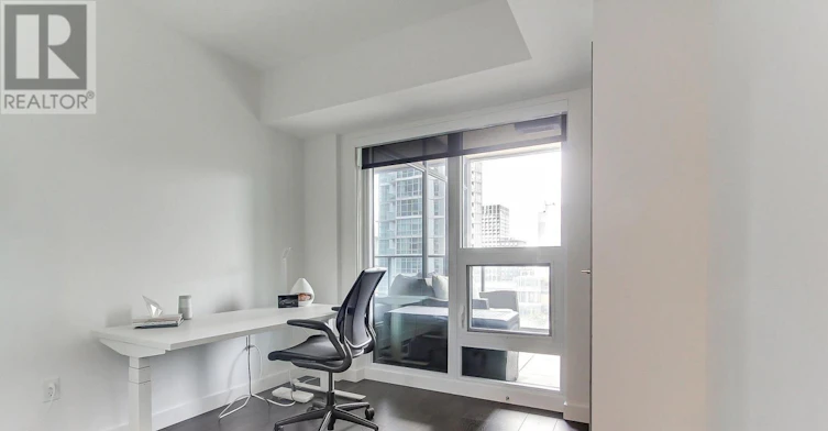 611-1 Concord Cityplace Way, Toronto, ON, M5V 0X3 - 11