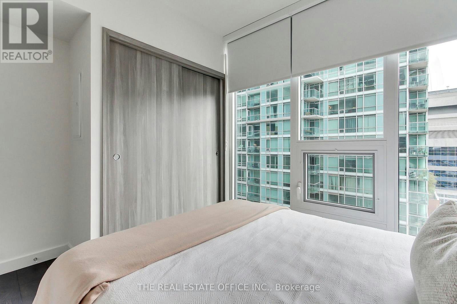 611-1 Concord Cityplace Way, Toronto, ON, M5V 0X3 - 18