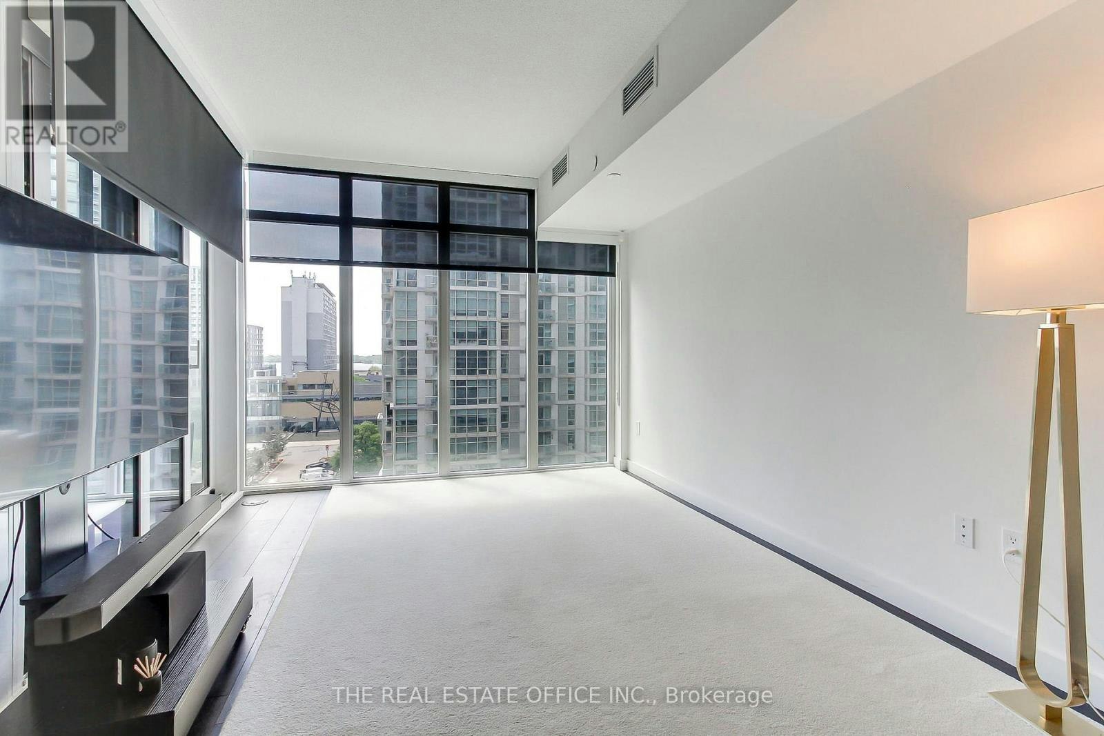 611-1 Concord Cityplace Way, Toronto, ON, M5V 0X3 - 8