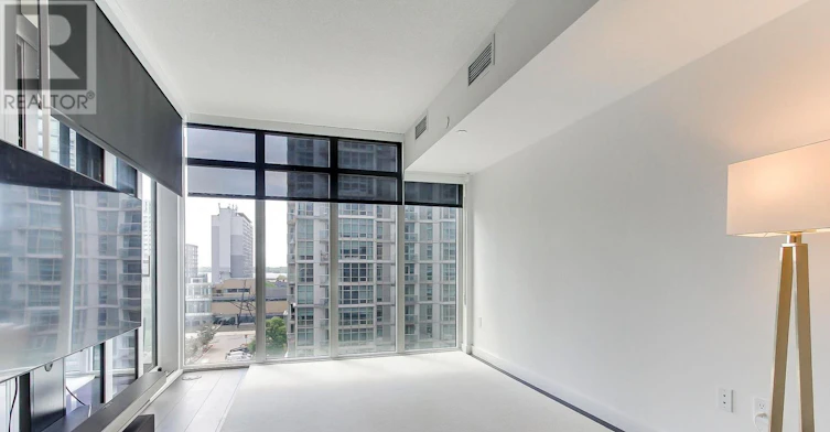 611-1 Concord Cityplace Way, Toronto, ON, M5V 0X3 - 8