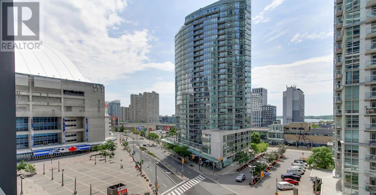 611-1 Concord Cityplace Way, Toronto, ON, M5V 0X3 - 29