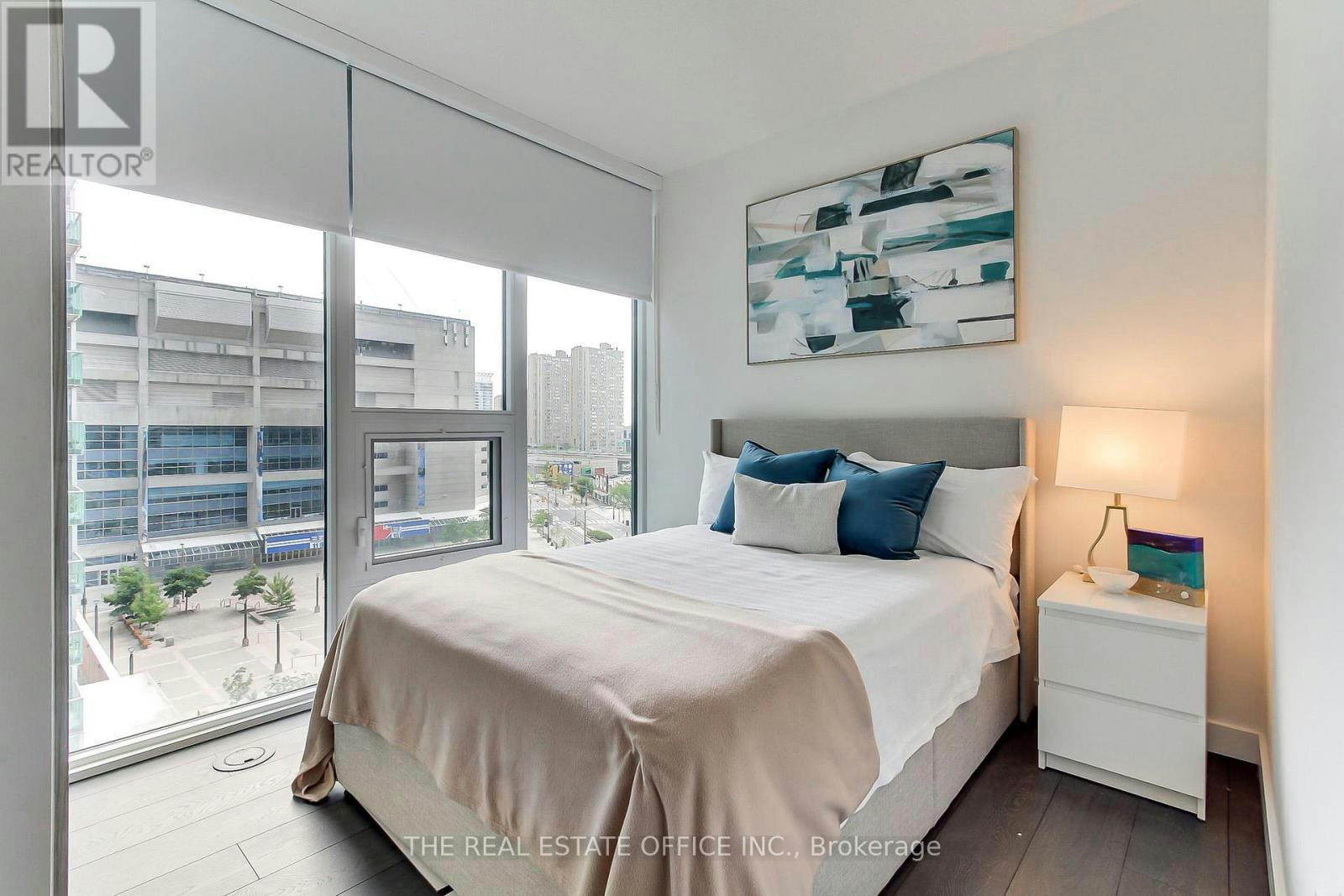611-1 Concord Cityplace Way, Toronto, ON, M5V 0X3 - 17