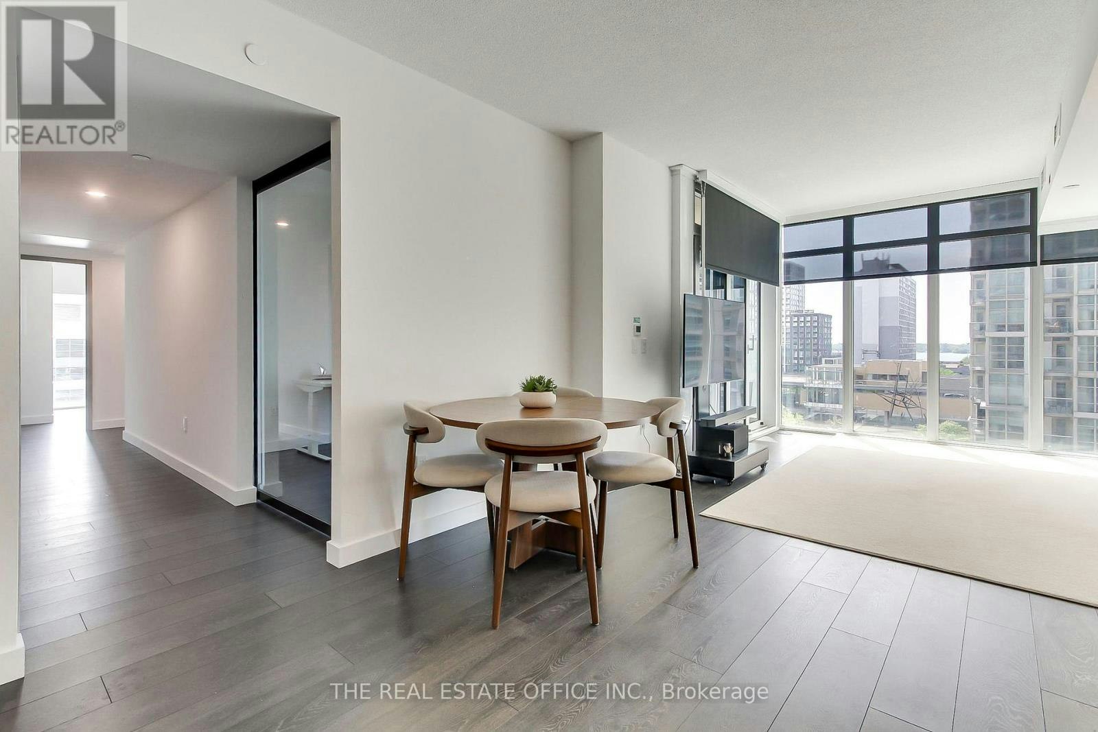 611-1 Concord Cityplace Way, Toronto, ON, M5V 0X3 - 6