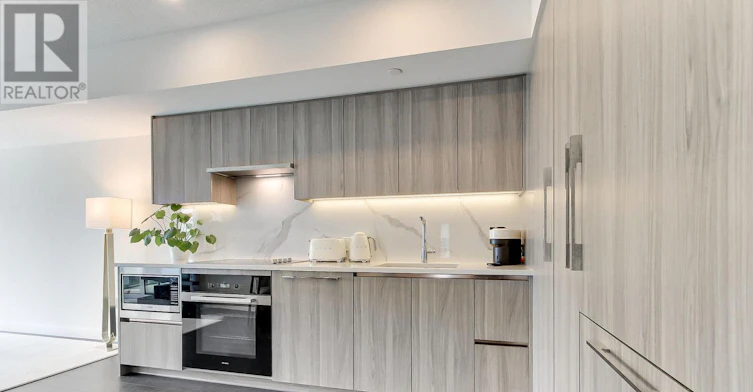 611-1 Concord Cityplace Way, Toronto, ON, M5V 0X3 - 3