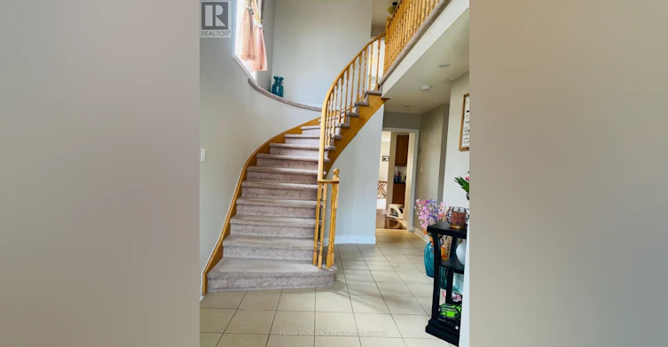 17 Fallstar Crescent, Brampton, ON, L7A 2J5 - 8